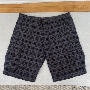 BC CLOTHING CO. Plaid black & Grey mid length 100% Cotton Men’s shirts Size 38